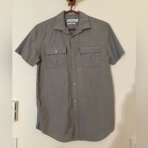 Calvin Klein men’s short sleeve button up shirt, size small